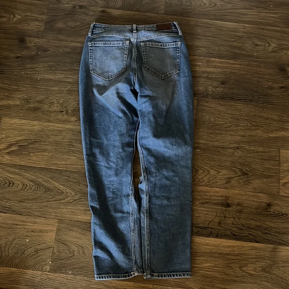 Mom jeans from hollister looser fitting - Picture 2 of 2